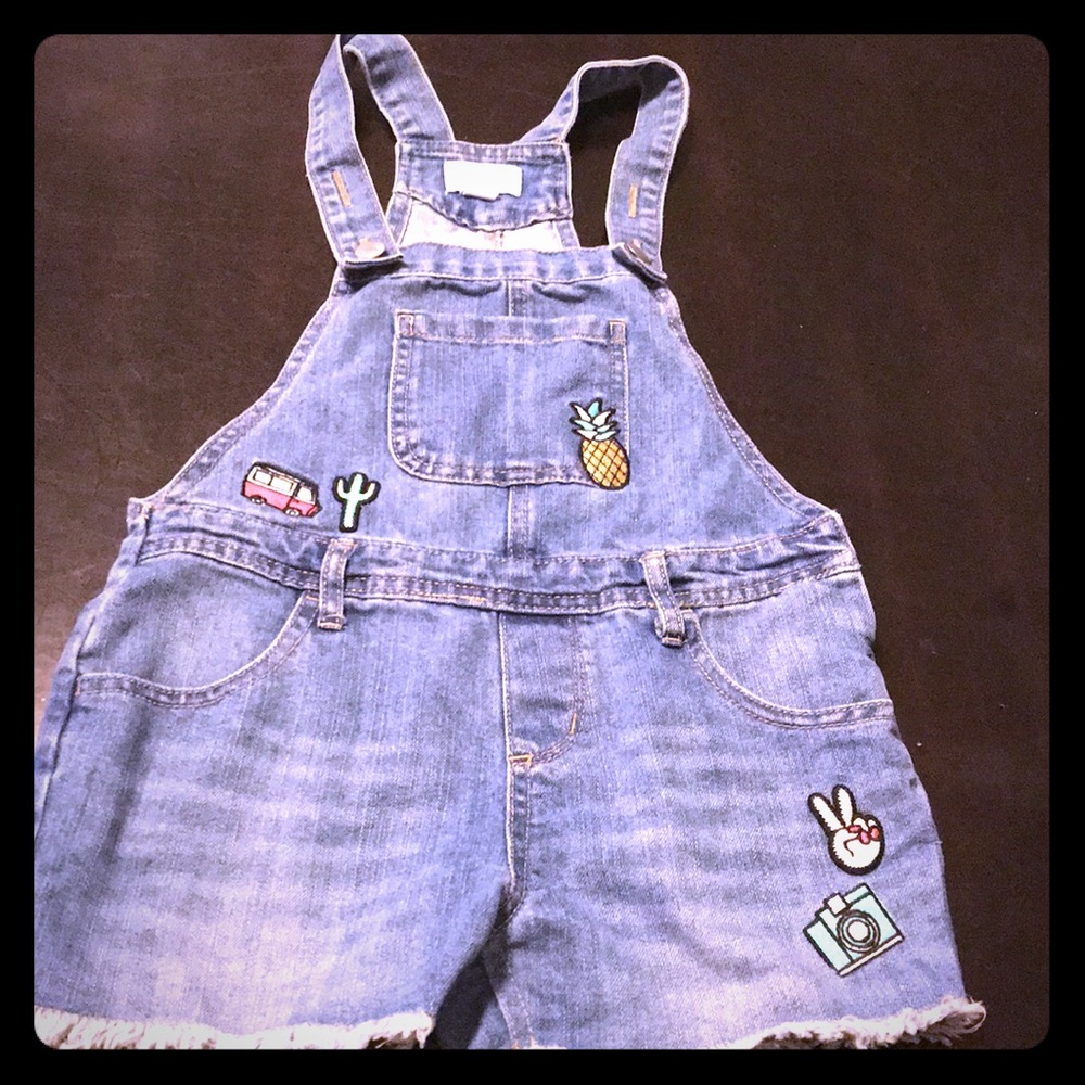 Little Girls adorable Overalls!